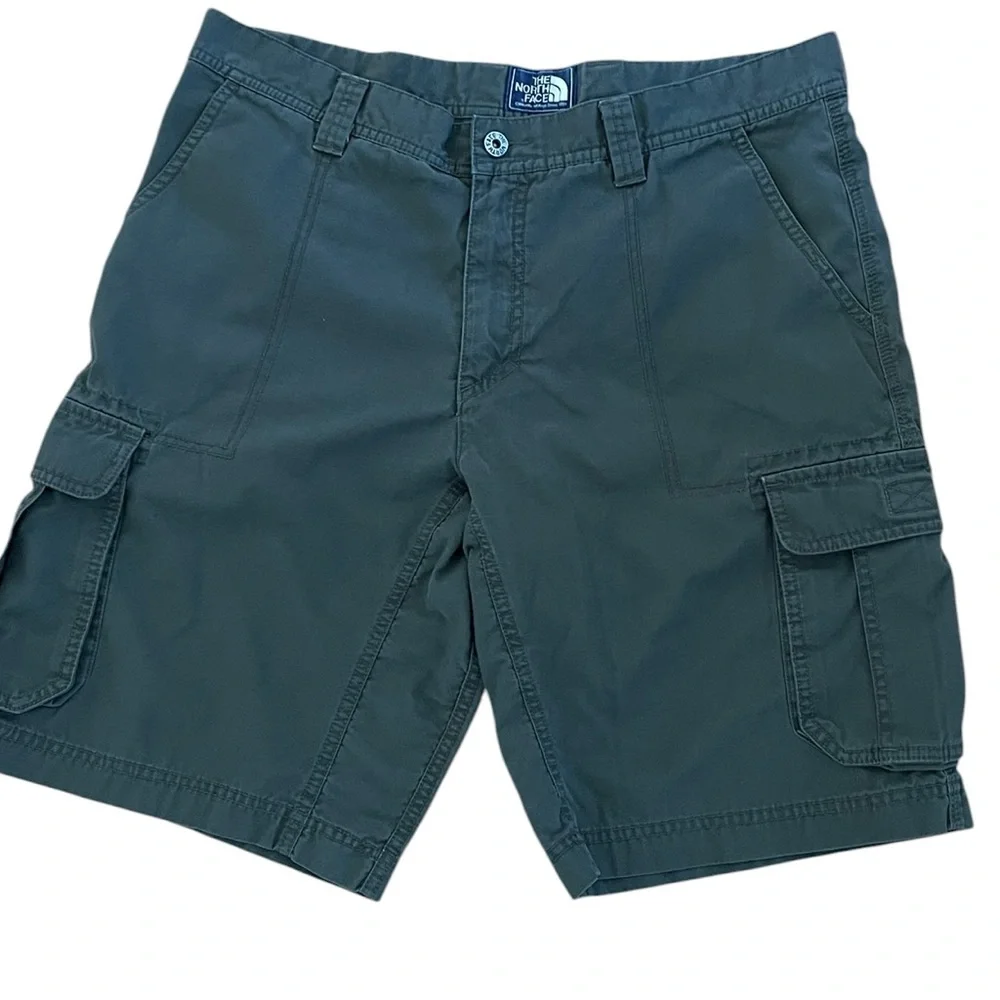 THE NORTH FACE OLIVE GREEN MEN’S CARGO SHORTS Size 36 Gorpcore Hiking Athleisure